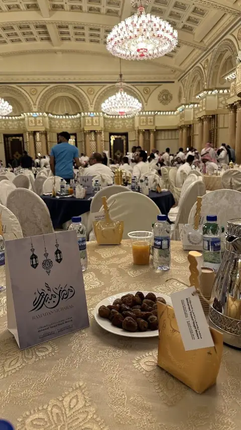 التمر وضيافة الاستقبال في إحدى مناسبات بلاتسو